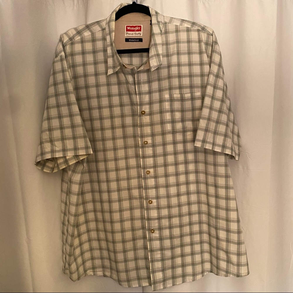Wrangler Short Sleeve White Plaid Button-Down, 2XL